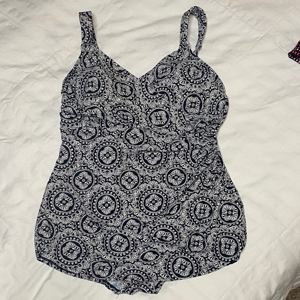 Lands' End Black and White One Piece Swimsuit size 12